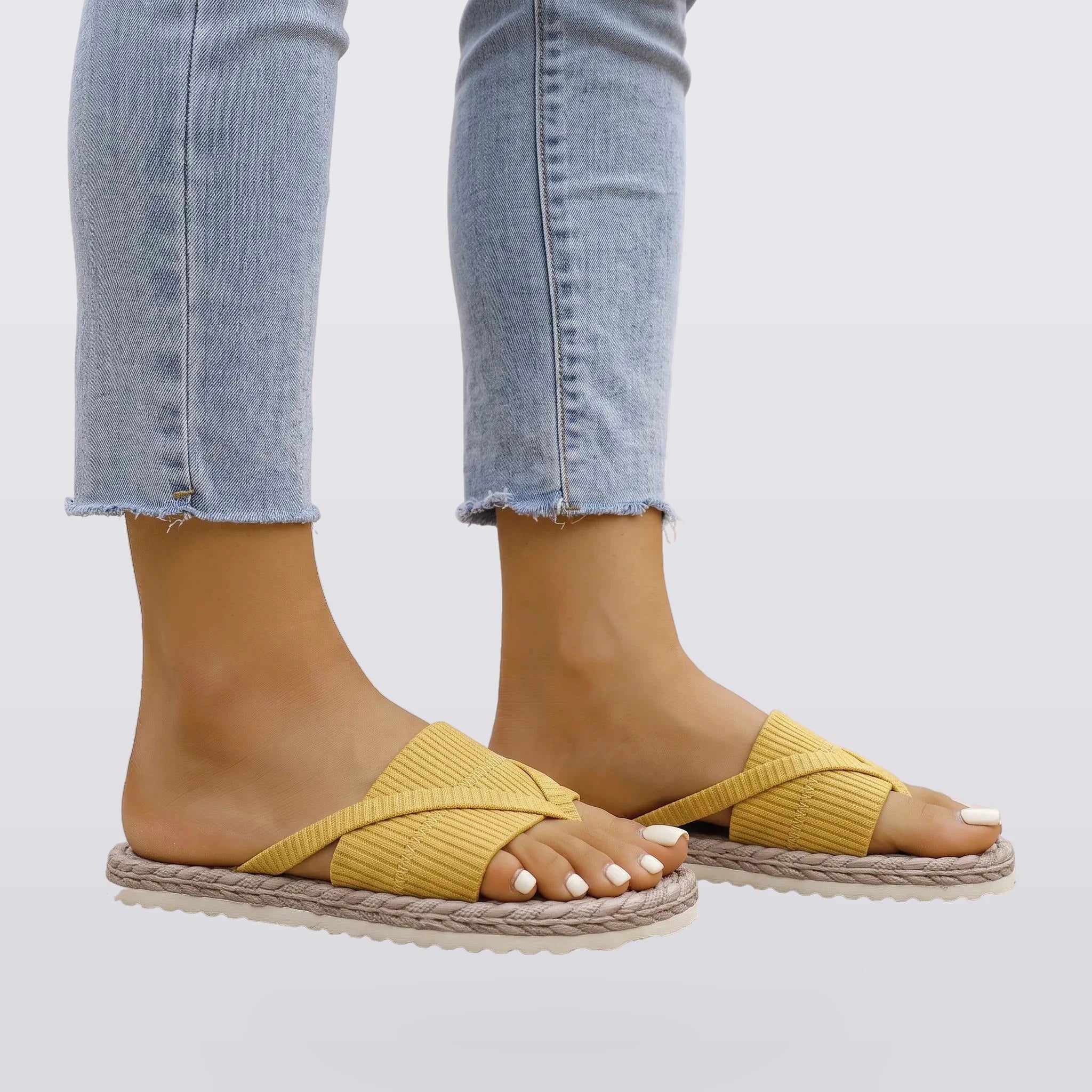 Ilaria - Padded Toe-Loop Flat Sandals